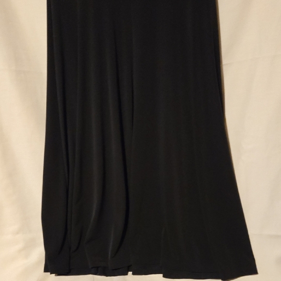IBisse Little Black Dress Mid Length V Neck Size Large - Picture 10 of 10